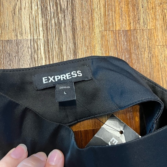 Express black halter top with three button closure Large NEW - Picture 5 of 10